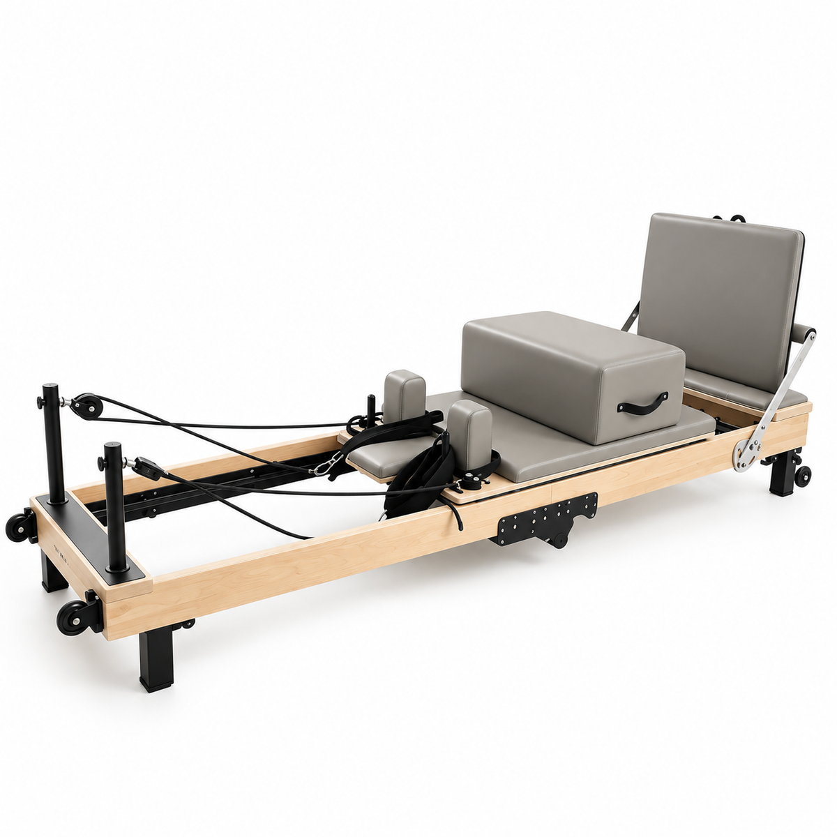 Pilates Reformer en bois Épure gris avec box Pilates et accessoires sur fond blanc